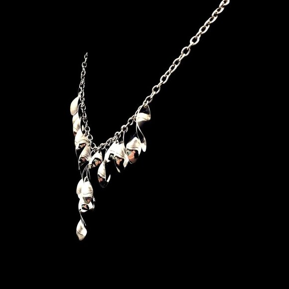 Gunmetal Silver-Tone Metal Waterfall Leaf Pendant Necklace With Chain - Picture 4 of 7